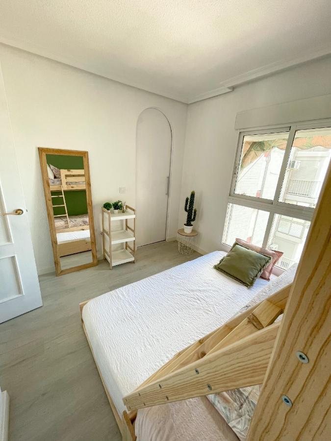 Apartamento En 1ª Linea Con Piscina Alicante Eksteriør bilde